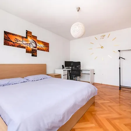 Niksa Apartamento *